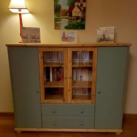 Manon Des Lacs * Mesnil-Saint-Père