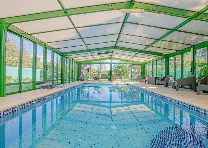 Manon Des Lacs Mesnil-Saint-Père