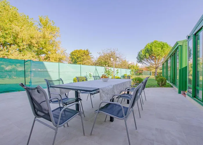 Manon Des Lacs Semesterbostad